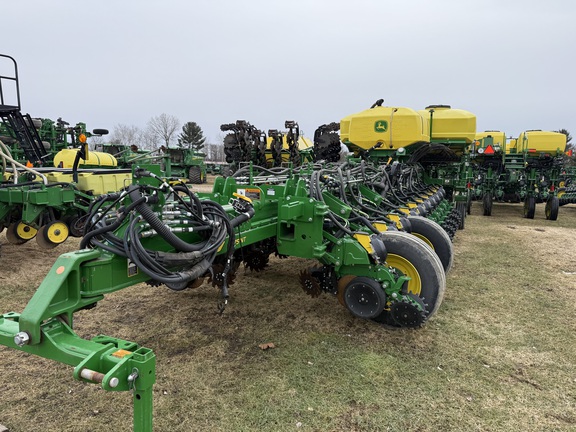 2024 John Deere 1775NT Planter