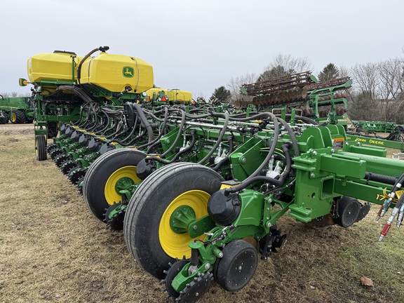 2024 John Deere 1775NT Planter