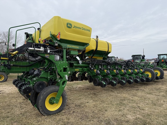 2024 John Deere 1775NT Planter