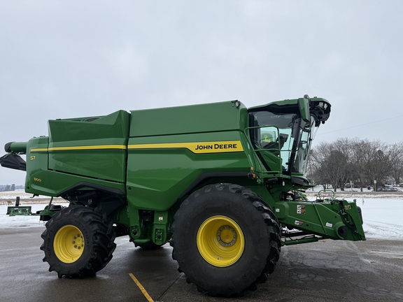 2025 John Deere S7 800 Combine