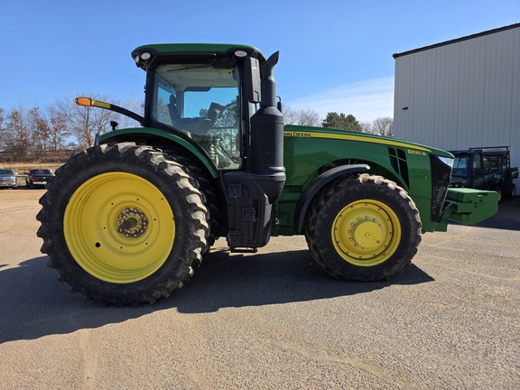 2018 John Deere 8320R Tractor