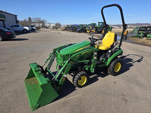 2022 John Deere 1025R Tractor Compact
