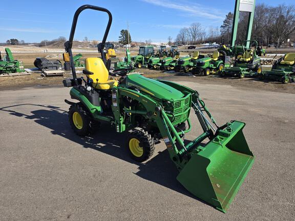 2022 John Deere 1025R Tractor Compact