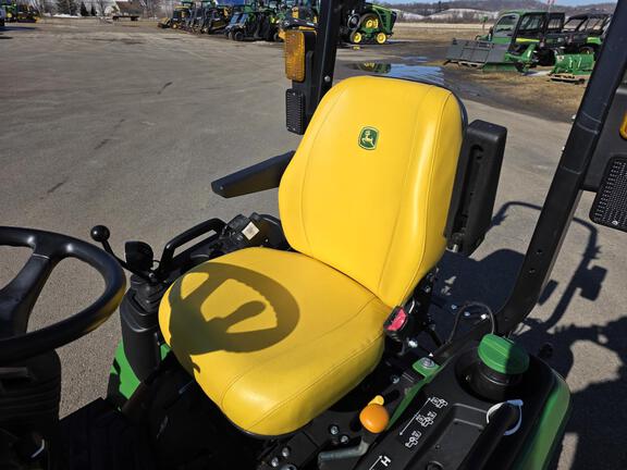 2022 John Deere 1025R Tractor Compact