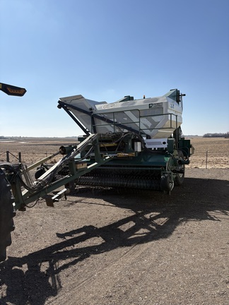 2009 Pickett TWIN MASTER Combine