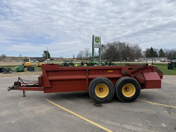 1997 New Holland 195 Manure Spreader