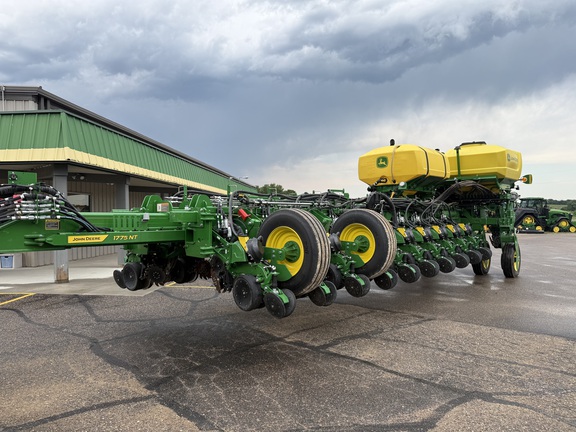 2026 John Deere 1775NT Planter