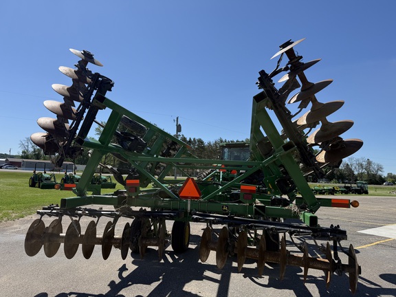 John Deere 512 Disk Ripper