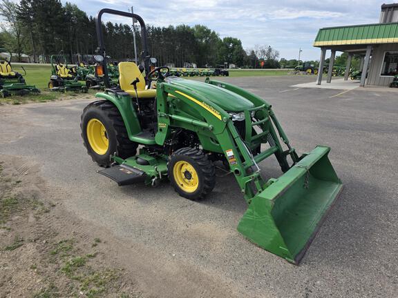 2013 John Deere 3520 Tractor Compact