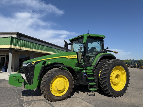 2025 John Deere 8R 250 Tractor
