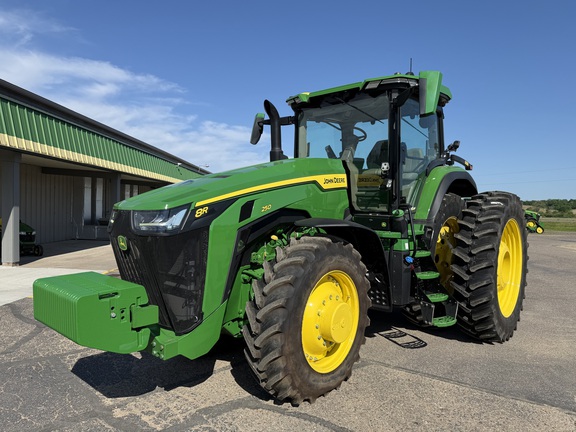 2025 John Deere 8R 250 Tractor