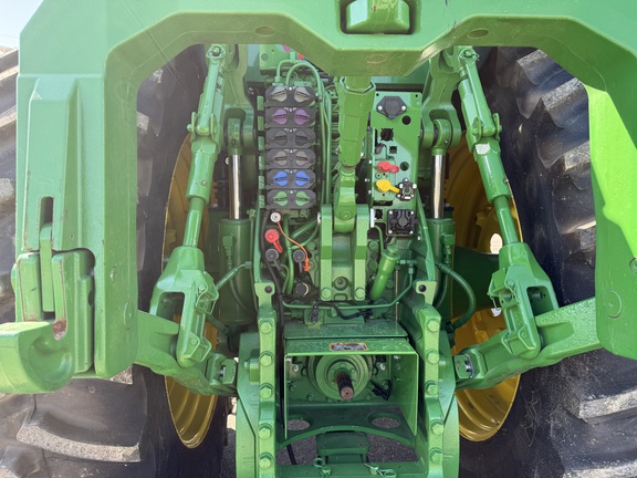 2025 John Deere 8R 250 Tractor