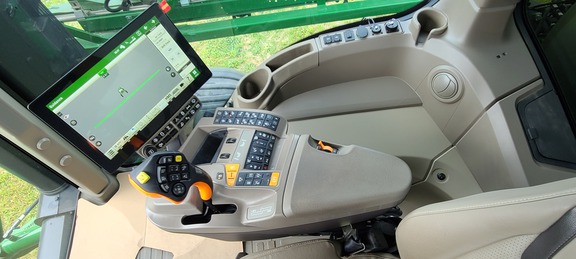 2025 John Deere 412R Sprayer/High Clearance