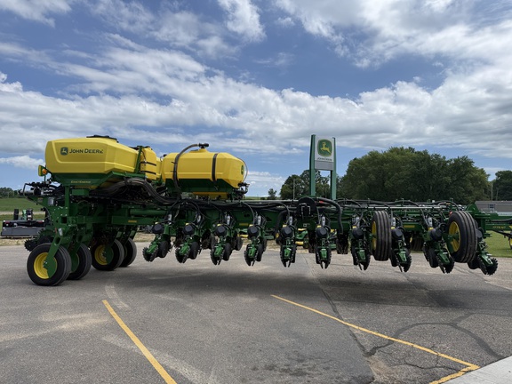 2026 John Deere 1775NT Planter