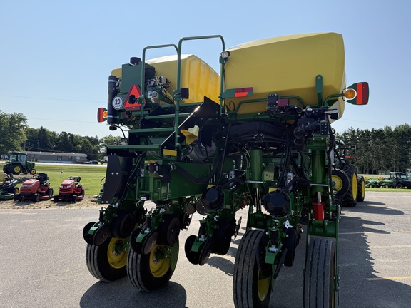 2026 John Deere 1775NT Planter