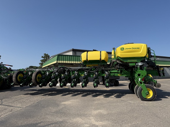 2026 John Deere 1775NT Planter