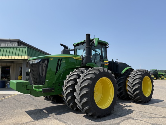 2025 John Deere 9R 590 Tractor 4WD