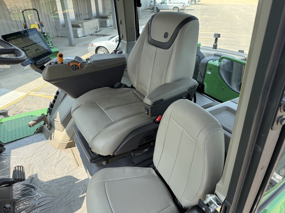 2025 John Deere 9R 640 Tractor 4WD
