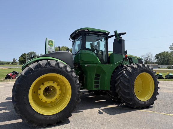 2025 John Deere 9R 640 Tractor 4WD