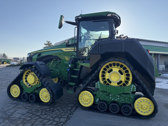 2025 John Deere 8RX 370 Tractor Rubber Track