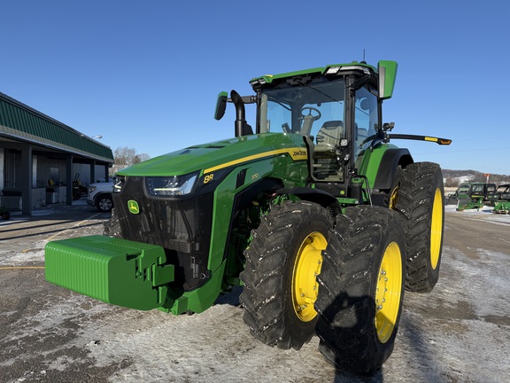 2025 John Deere 8R 370 Tractor