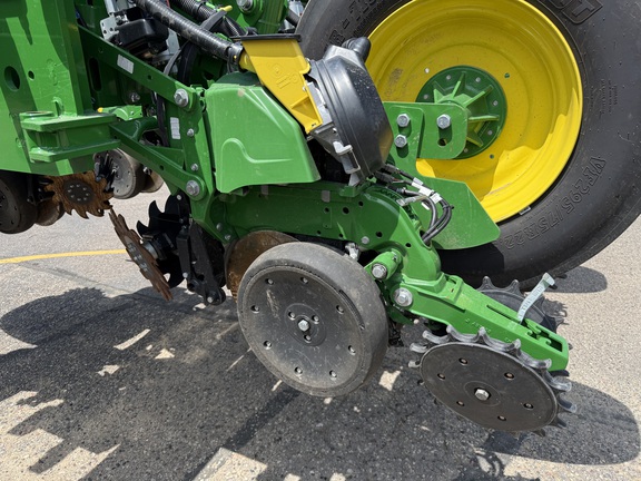 2026 John Deere 1775NT Planter