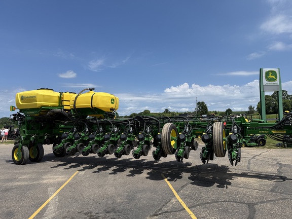 2026 John Deere 1775NT Planter