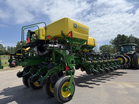 2026 John Deere 1775NT Planter