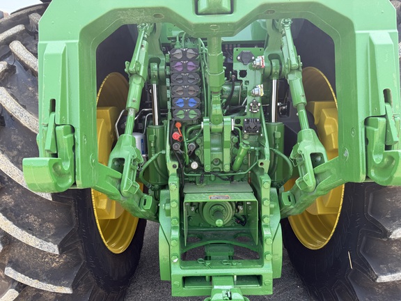 2025 John Deere 8R 370 Tractor