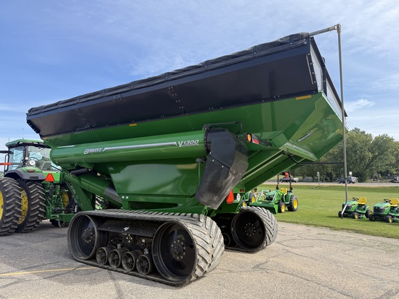 2021 Brent v1300 Grain Cart
