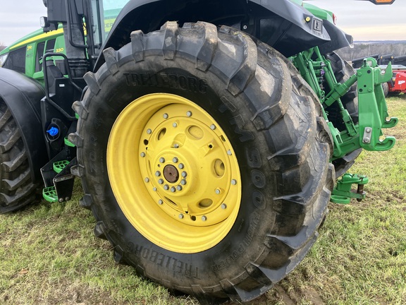 2020 John Deere 7R 330 Tractor