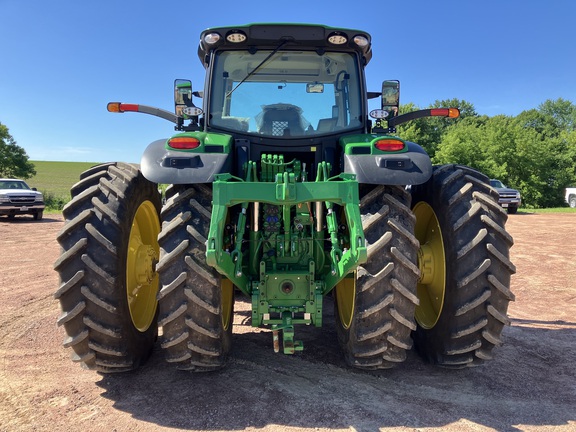 2022 John Deere 6R 175 Tractor