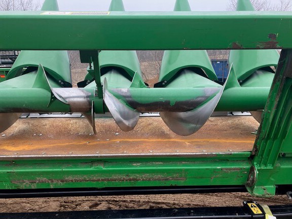 2013 John Deere 612C Header Corn Head