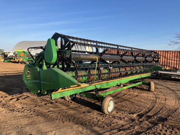 2006 John Deere 625F Header Combine