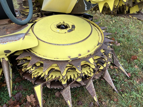 2010 John Deere 770 Header Forage