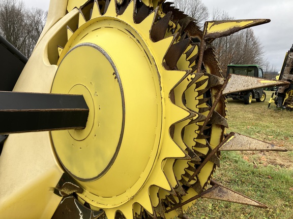 2010 John Deere 770 Header Forage