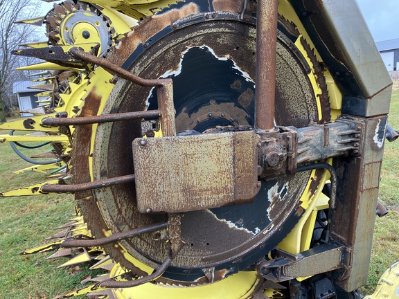 2010 John Deere 770 Header Forage