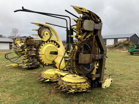 2010 John Deere 770 Header Forage