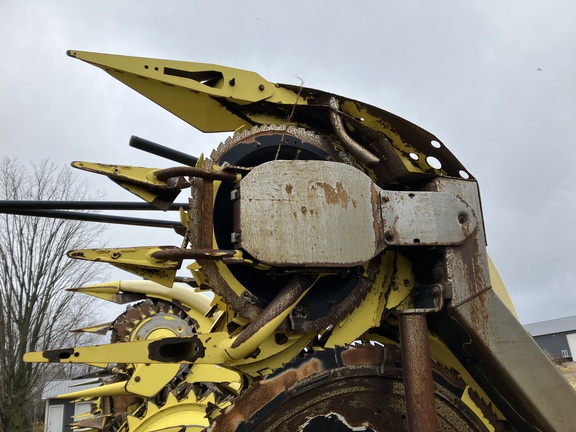 2010 John Deere 770 Header Forage