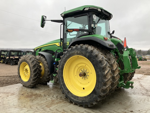 2022 John Deere 8R 370 Tractor