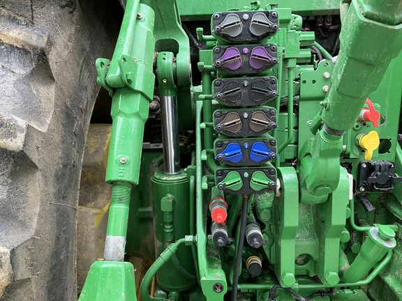 2022 John Deere 8R 370 Tractor