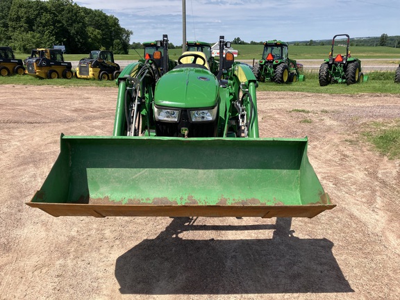 2016 John Deere 3033R Tractor Compact