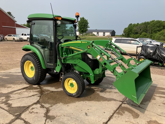 2023 John Deere 3046R Tractor Compact