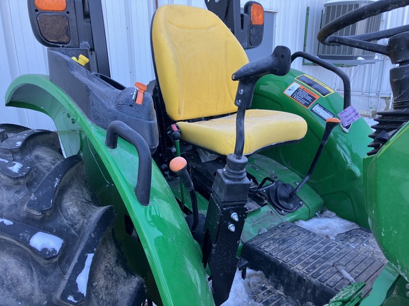 2023 John Deere 5075E Tractor