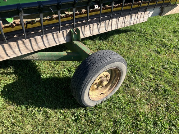 1996 John Deere 922 Header Combine