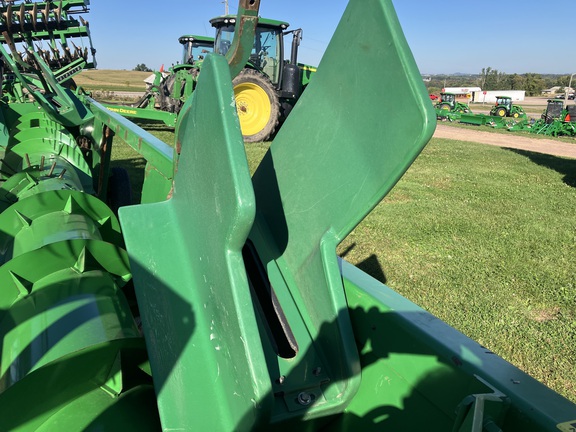 1996 John Deere 922 Header Combine