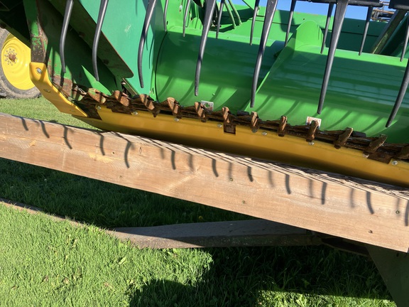 1996 John Deere 922 Header Combine