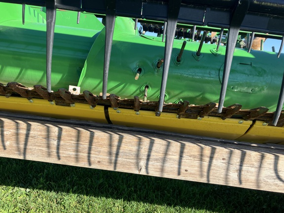 1996 John Deere 922 Header Combine