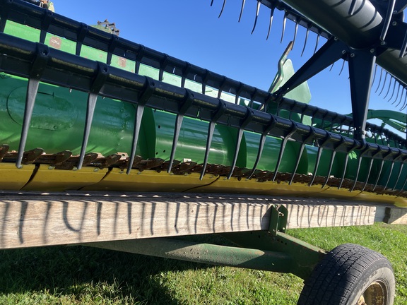 1996 John Deere 922 Header Combine