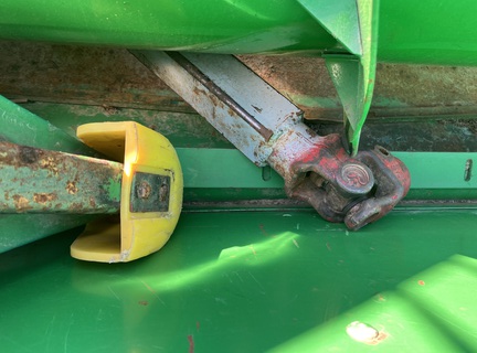 1996 John Deere 922 Header Combine